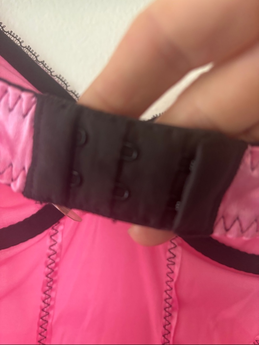 NWT!! NEW VINTAGE VS Pink Black Satin Lace Trim Sexy Lingerie Garter Details - Picture 10 of 11